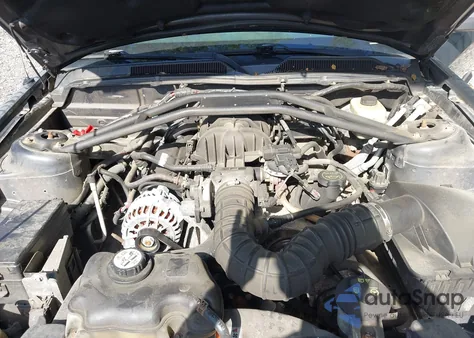 2007 Ford Mustang V6 Deluxe/V6 Premium z USA, uszkodzony, nr VIN 1ZVFT84NX75203414